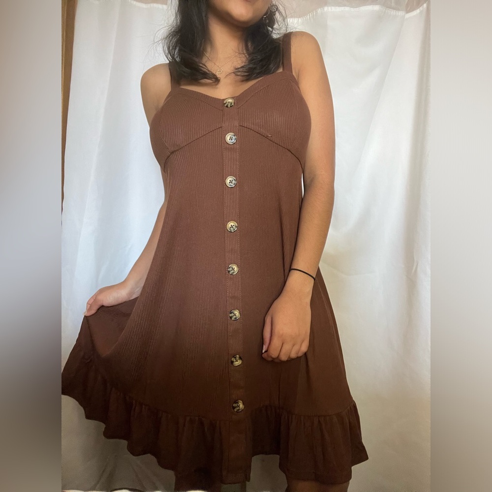Brown Dress. Size Small. Buttons going down and adjusting straps. Tag still on